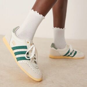 Adidas Japan Low Top Sneaker, Size 8, Off White and Collegiate Green